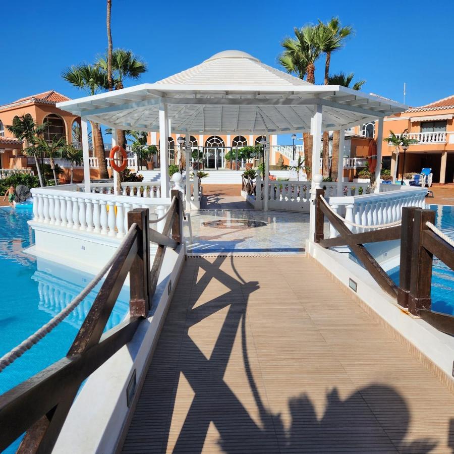 Tenerife Holidays Deluxe, Royal Garden, Americas Apartment